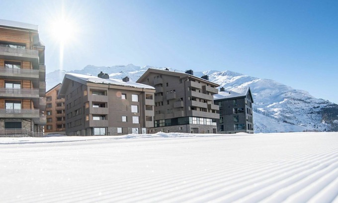 Andermatt Apartment | Cosy apartment for 4 guests with WIFI, TV and parking