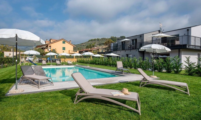 Caramagna Ligure Apartment | Cosy apartment for 6 guests with A/C, WIFI, pool, TV, terrace, pets allowed and parking