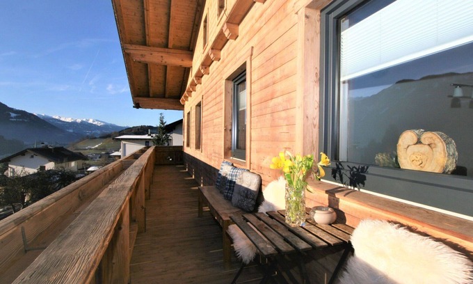 Wiesing Apartment | Cosy apartment for 6 people with WIFI, TV, balcony and parking