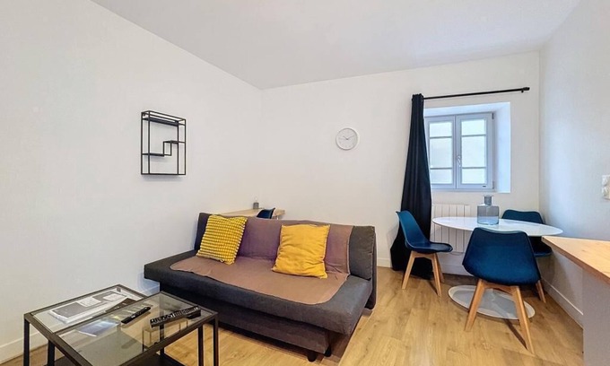 La Gare Apartment | Cosy apartment near the station - 4 pers - Nr1