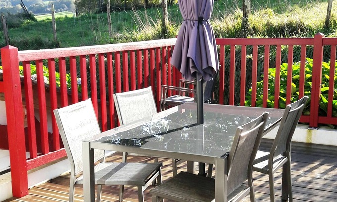 Ascain Apartment | Cosy apartment in an authentic setting at the foot of the Basque mountains.