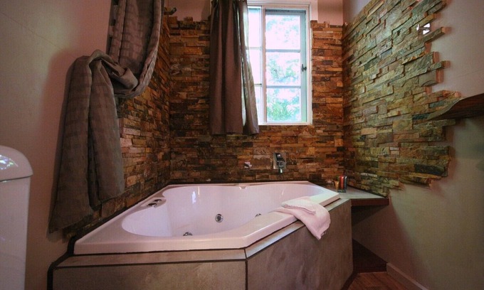 Sassafras House | Cosy Charmed Cabin in Sassafras