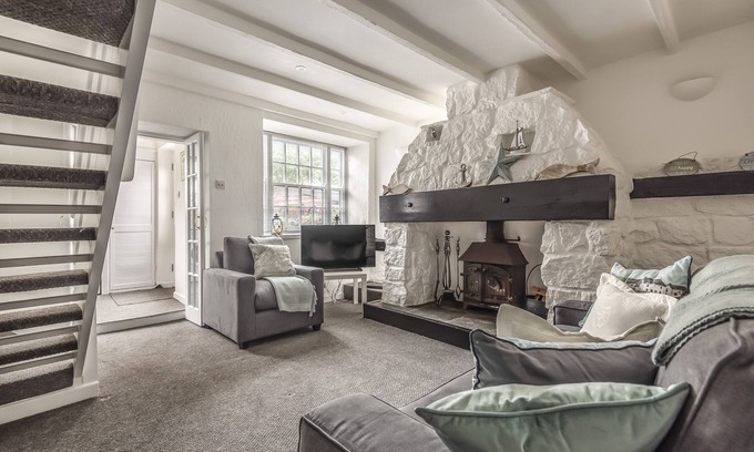 Pentewan Cottage | Cosy Cornish Cottage By The Sea and Local Pub