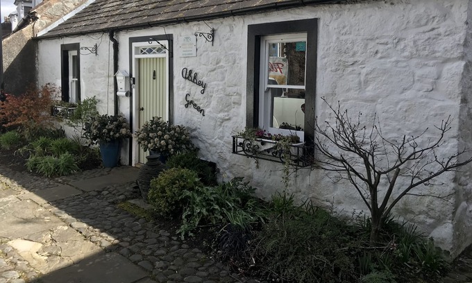 Bankend Cottage | Cosy cottage in historic New Abbey village