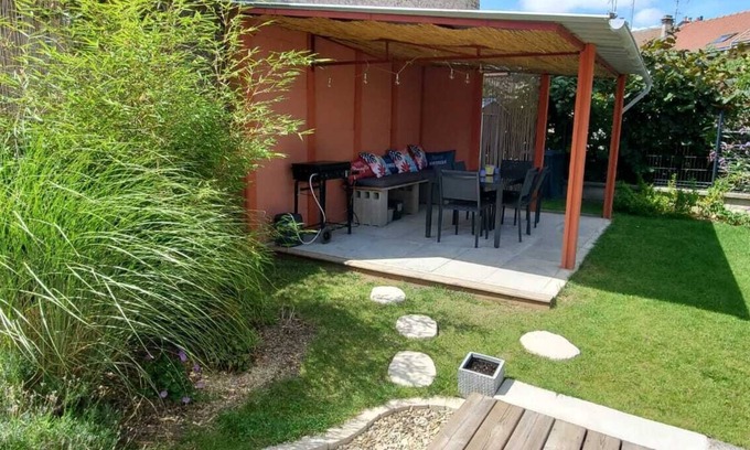 Laon Sud House | Cosy cottage just a stone's throw from downtown