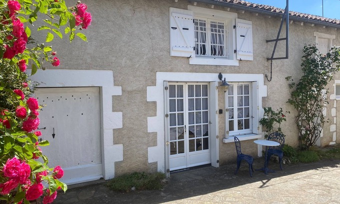 Queaux Cottage | Cosy cottage with beautiful valley view, garden & pool.