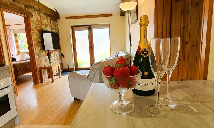 Woolland Cottage | Cosy Dog-Friendly Cottage, Hot Tub & Enclosed Garden – The Victorian Barn Dorset