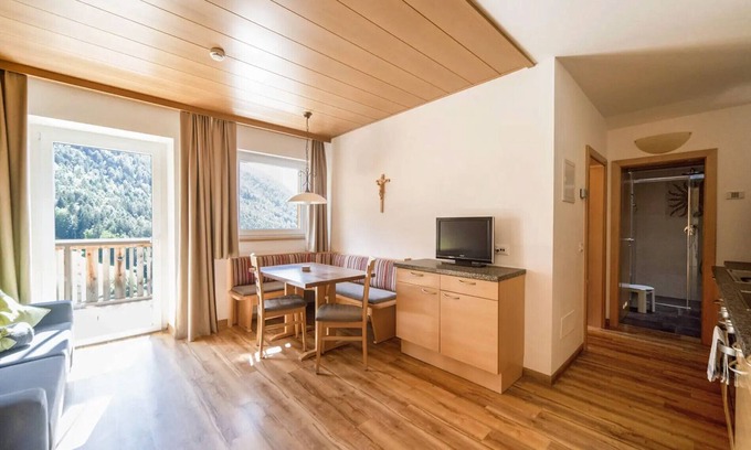 Collepietra Apartment | Cosy Family Holiday Apartment "Sonnleiten der kleinen Bären 9"