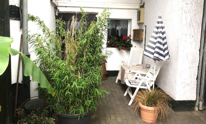 Juechen Apartment | Cosy farmhouse apartment near the Düsseldorf exhibition centre