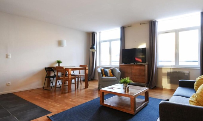 Old Lille Apartment | Cosy flat at the heart of Old Lille close to stations - Welkeys