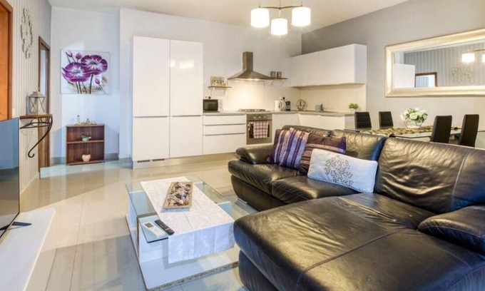 Naxxar Apartment | Cosy, fully equipped 1BR home with Private Balcony