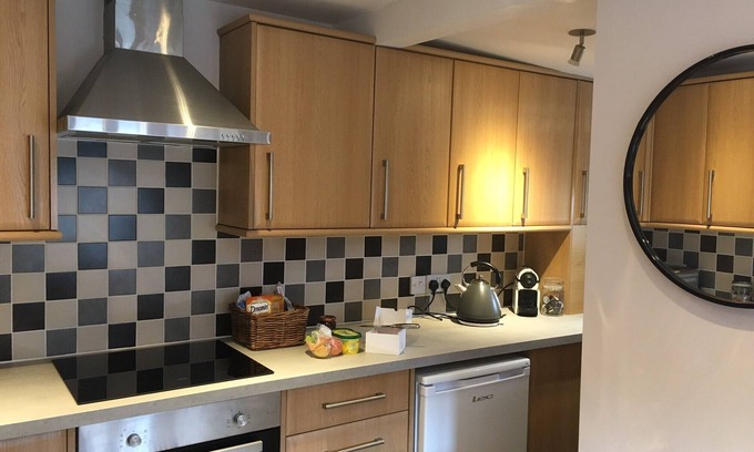 Tealby Cottage | Cosy Lincs Wolds Cottage in Picturesque Tealby