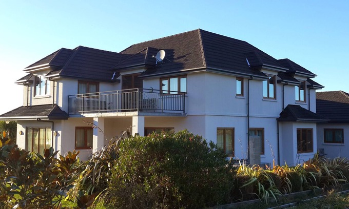 Hapuku Villa | Cosy retreat with spectacular mountain views, central to Kaikoura's attractions