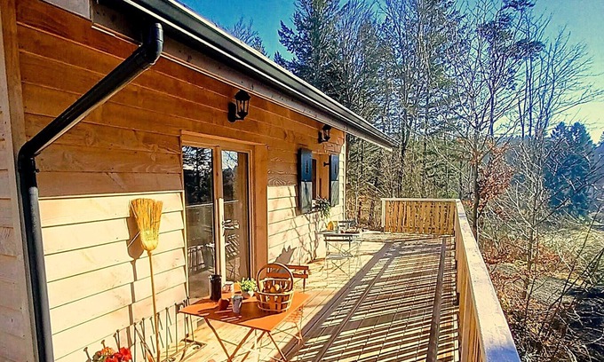 Le Chambon-sur-Lignon Ski Chalet | Cosy self-catering cottage, near the center of Le Chambon-sur-Lignon, on the edge of a forest