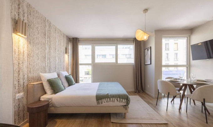 Le Pre-Saint-Gervais Apartment | Cosy Studio for 3 at the gates of Paris