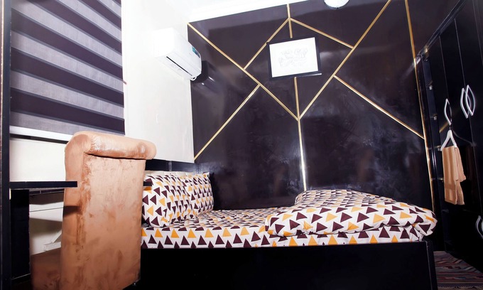 Yaba Apartment | Cosy Studio Apartment for Two People