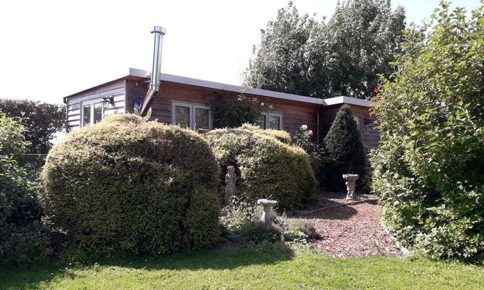 Blandford Forum Cabin | Cosy Summerhouse in Dorset