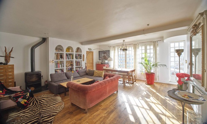 Pantin Apartment | Cosy two bdr apt with terrace next to Paris