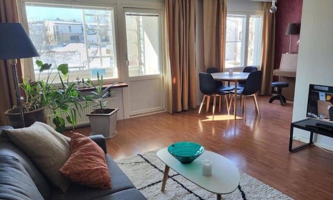 Koillinen District Apartment | Cosy, two room 62 m2 apartment in Helsinki, free parking lot