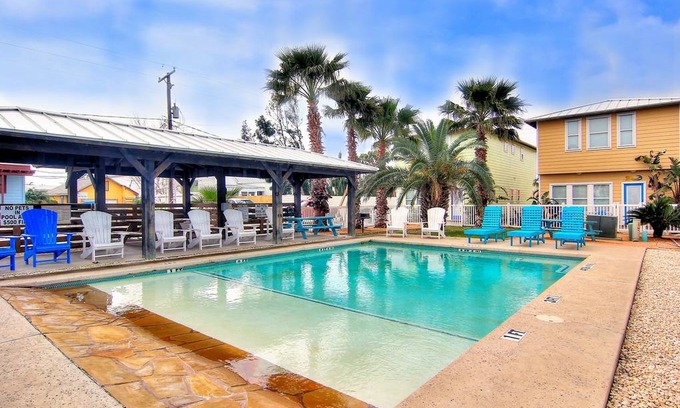 Old Town Cottage | Cottage ∙ 4 bedrooms ∙ 12 guests
