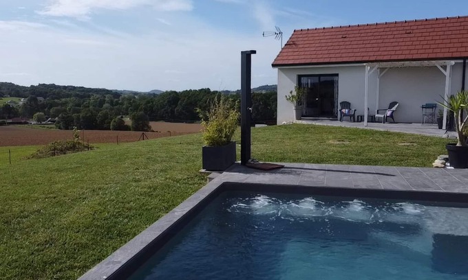 Laa-Mondrans House | Cottage between sea and mountains with private pool (and heated) - View Pyrenees