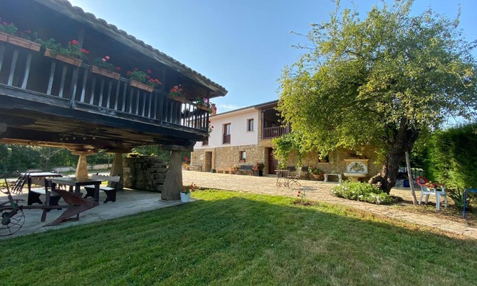 Santa Marina de Oblanca Cottage | Cottage Casona de Latores