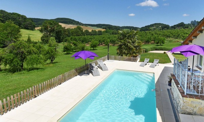 Castelmoron-sur-Lot Villa | Cottage Des Cedres - Three Bedroom Villa, Sleeps 6