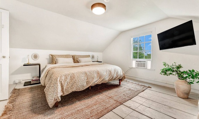 Oak Hill Cottage | Cottage & Hot Tub Near Ski Resorts