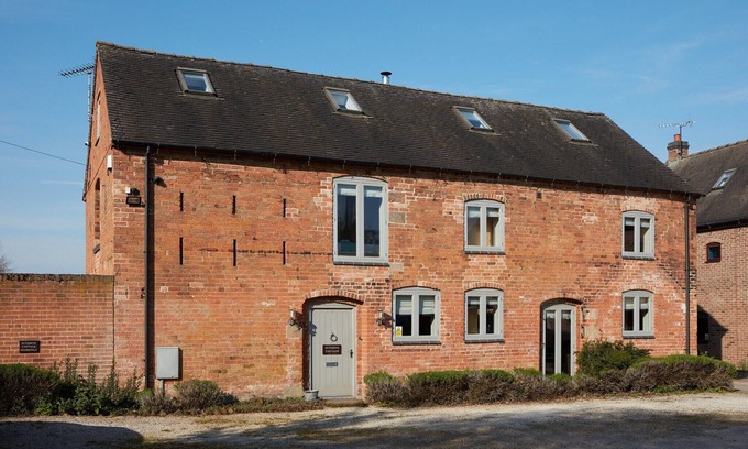 Dalbury Lees House | Cottage in Ashbourne with Games Room & Garden