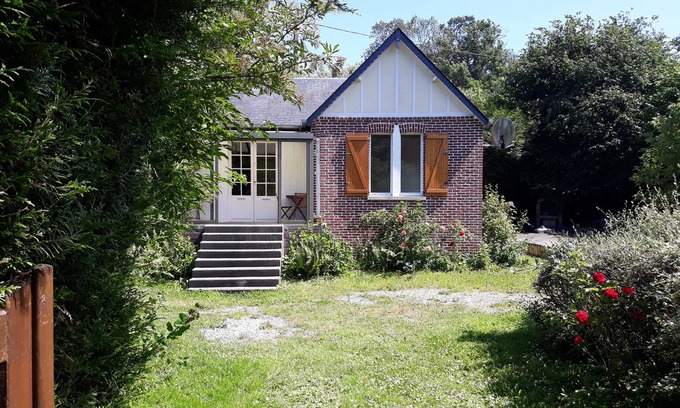 Veules-les-Roses House | Cottage in the Village of Veules, 700m from the Beach