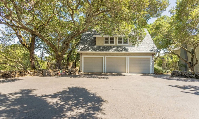 Sonoma Cottage | Cottage in the Oaks with Pool