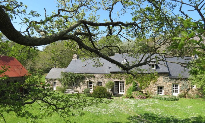 Argol Cottage | Cottage near the sea and can accommodate 11 people