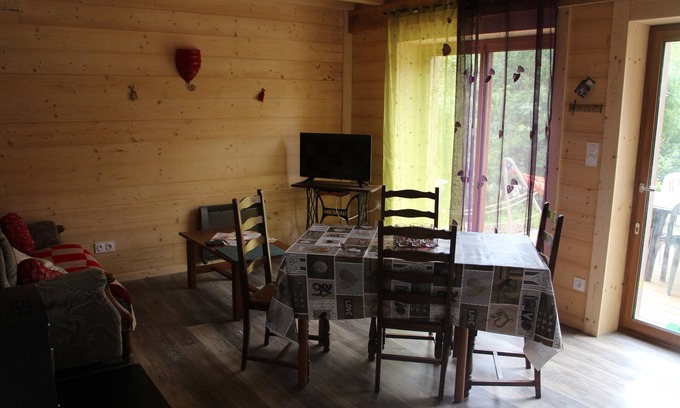 Bonlieu Ski Chalet | cottage of beautiful waterfalls
