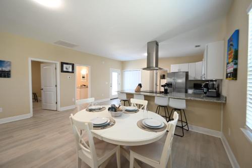 East Hill House | Cottage on 10th Cozy Retreat Near Downtown & Beach