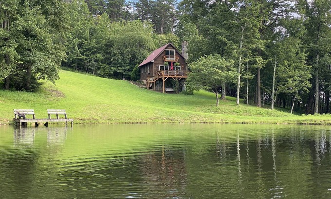 Ararat Cottage | Cottage on a private lake in the Blue Ridge Mountains of Virginia