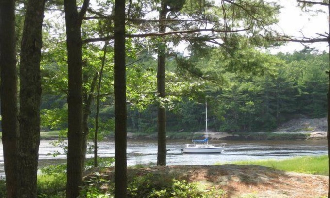Arrowsic Cottage | Cottage Overlooking Water