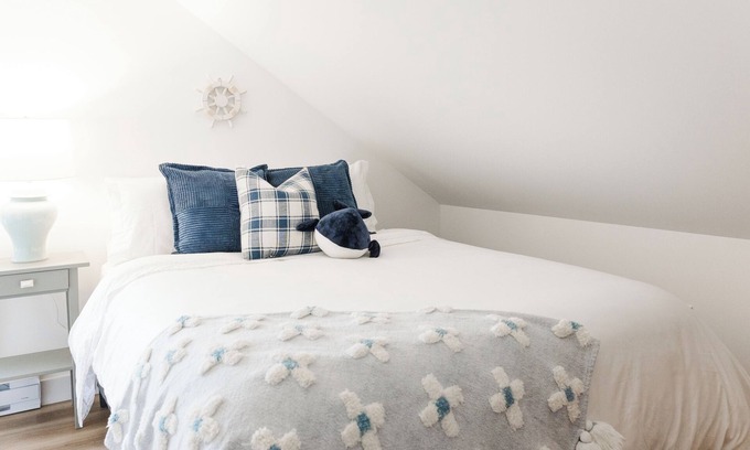 St. Andrews Cottage | Cottage retreat in town! Spacious with large backyard.