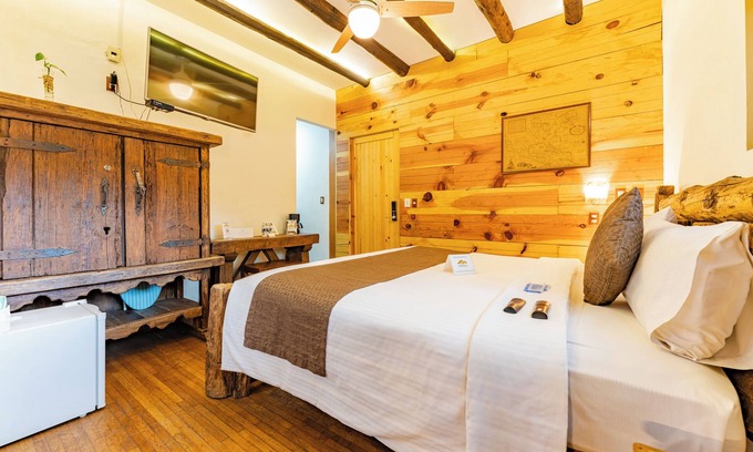 Anahuac House | Cottage Style Suite with Jacuzzi near Polanco
