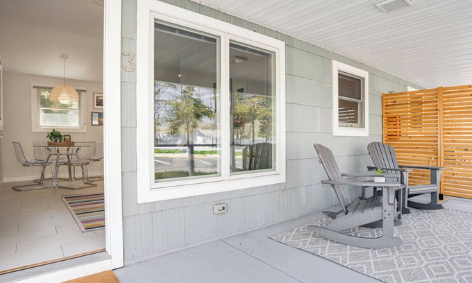 Hampton Bays House | Cottage Suite in Boutique Hotel, Heart of Hampton Bays, Waterfront.