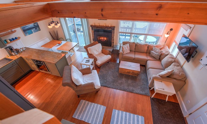 Biwabik House | Cottage-themed 3BR getaway at Giants Ridge