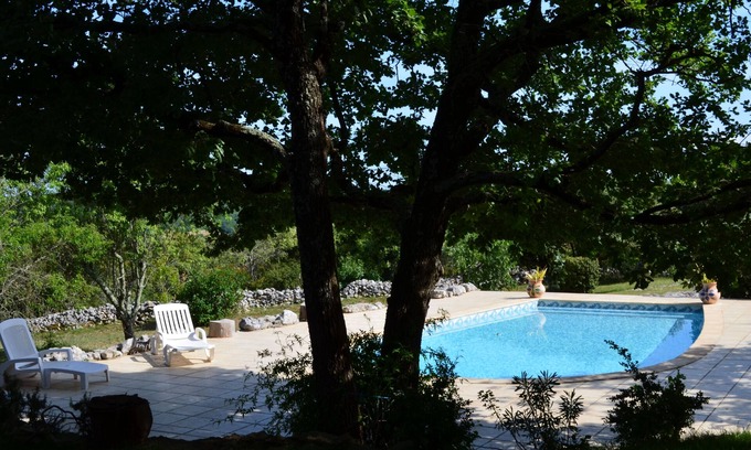 Lussan Cottage | Cottage under the Oaks near Uzes pont du gard