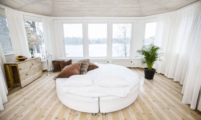 Vittsjo Cottage | Cottage with fantastic lake views!