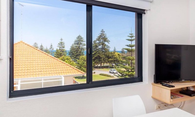 Cottesloe Apartment | Cottesloe Marine Apartment - Executive Escapes