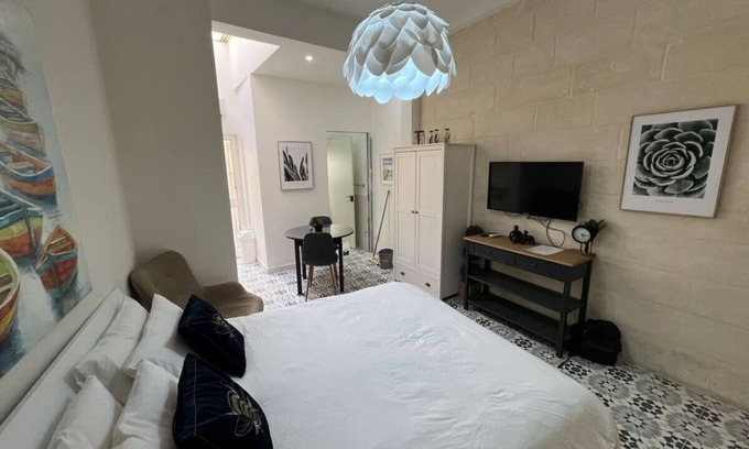 Cospicua Apartment | Cottonera Cara: Cozy Room with Terrace in the Heart of Bormla
