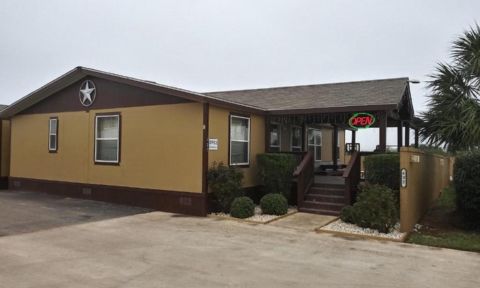 Cotulla Hotel | Cotulla Homes