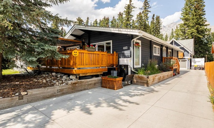 Banff Apartment | Cougar Street Mountain Rental