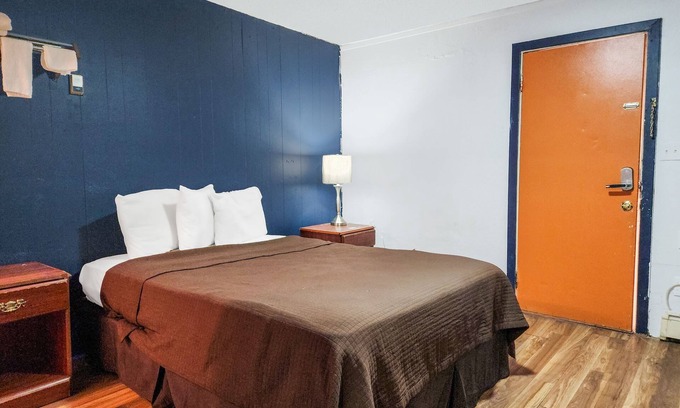 Colby Hotel | Country Club Inn