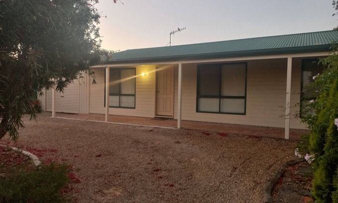 Kondoparinga House | Country Cottage