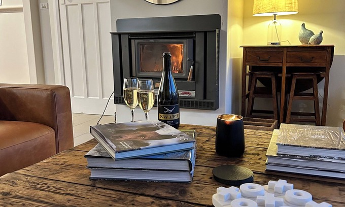 Molong House | Country Cottage Farm Stay