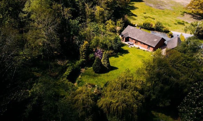 Kingswood House | Country Crabtree Bungalow with large wild garden